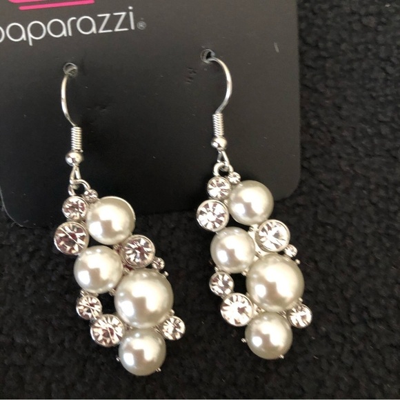 Paparazzi 5-piece Set White and Silver NWT - Picture 4 of 7